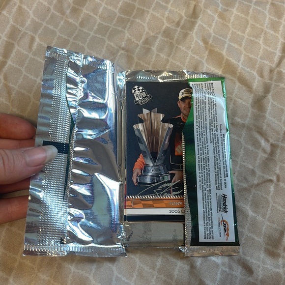 2008 NASCAR Trading cards - Picture 3 of 5